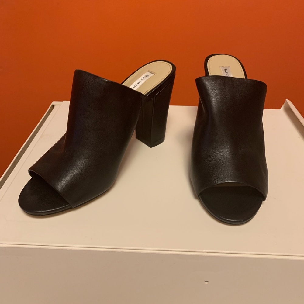 Heeled mules